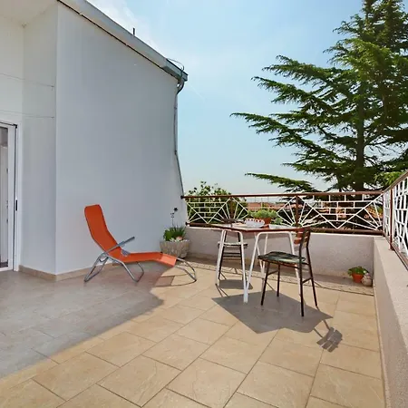 Ante Apartment